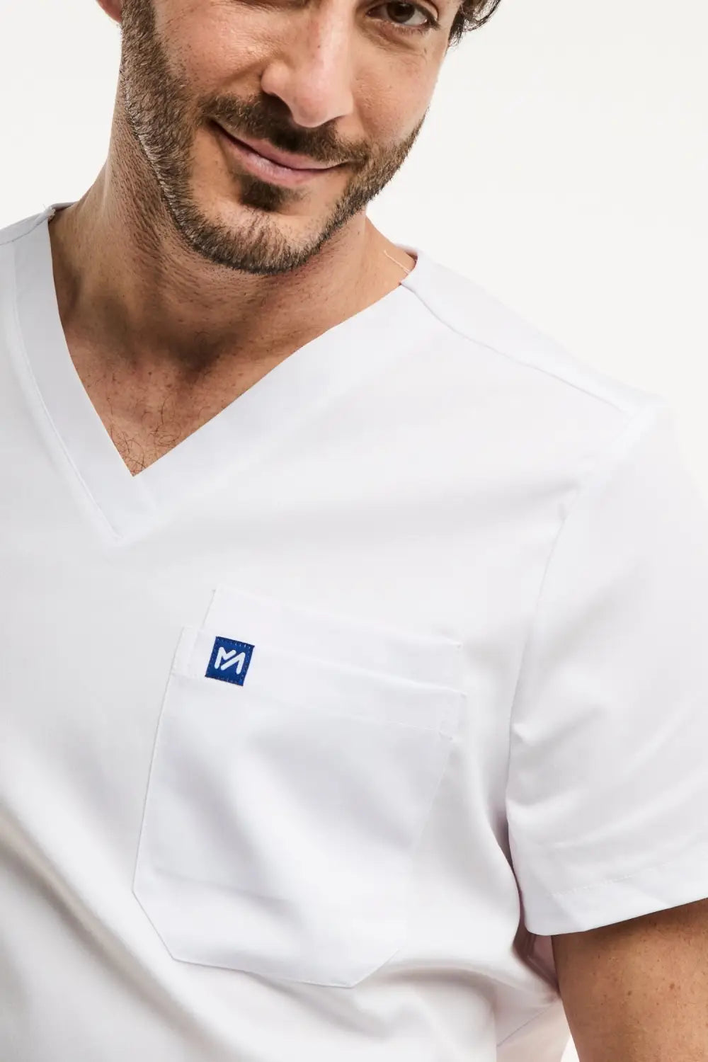 Tunique médicale col V en blanc, modèle LUCA pour homme, style contemporain