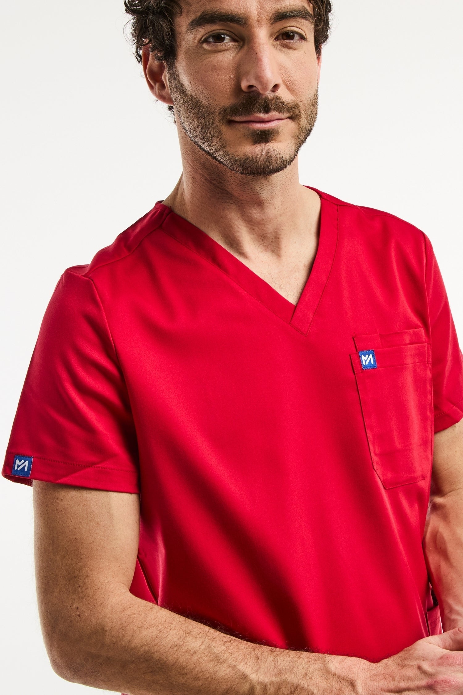 Tunique médicale LUCA col V rouge avec logo bleu