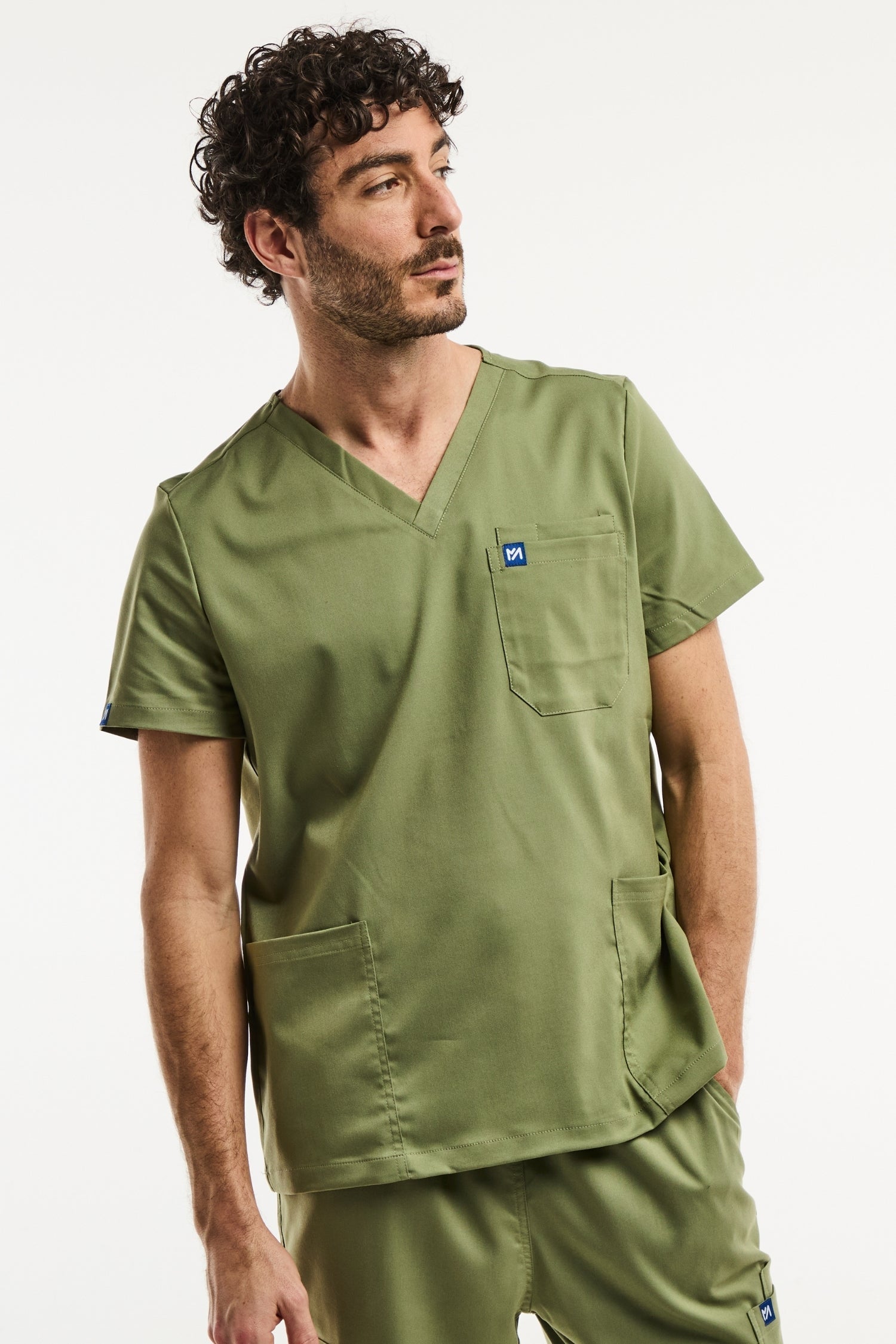 Tunique médicale col homme en vert olive, ensemble de scrubs médicaux LUCA
