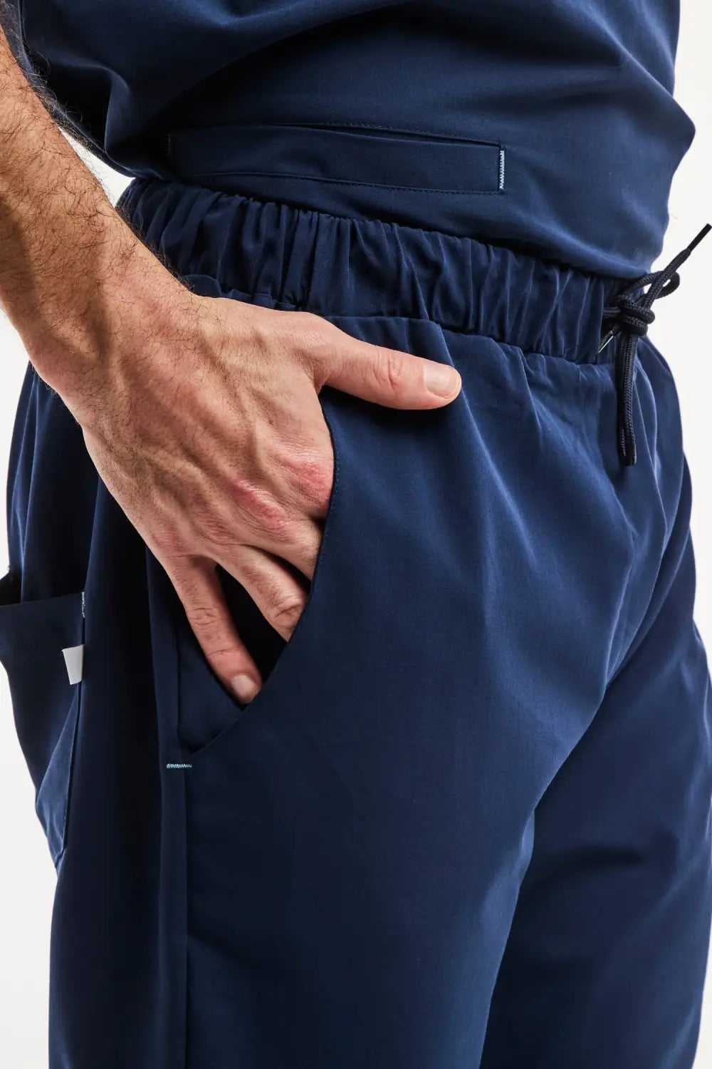 Pantalon médical bleu marine Slimfit pour un style professionnel et confortable