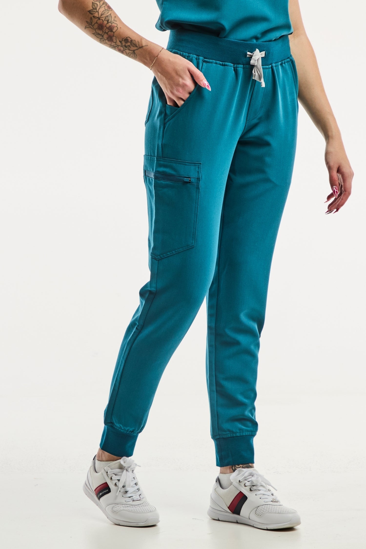 Pantalon médical femme Paris en teal, idéal pour le confort au travail