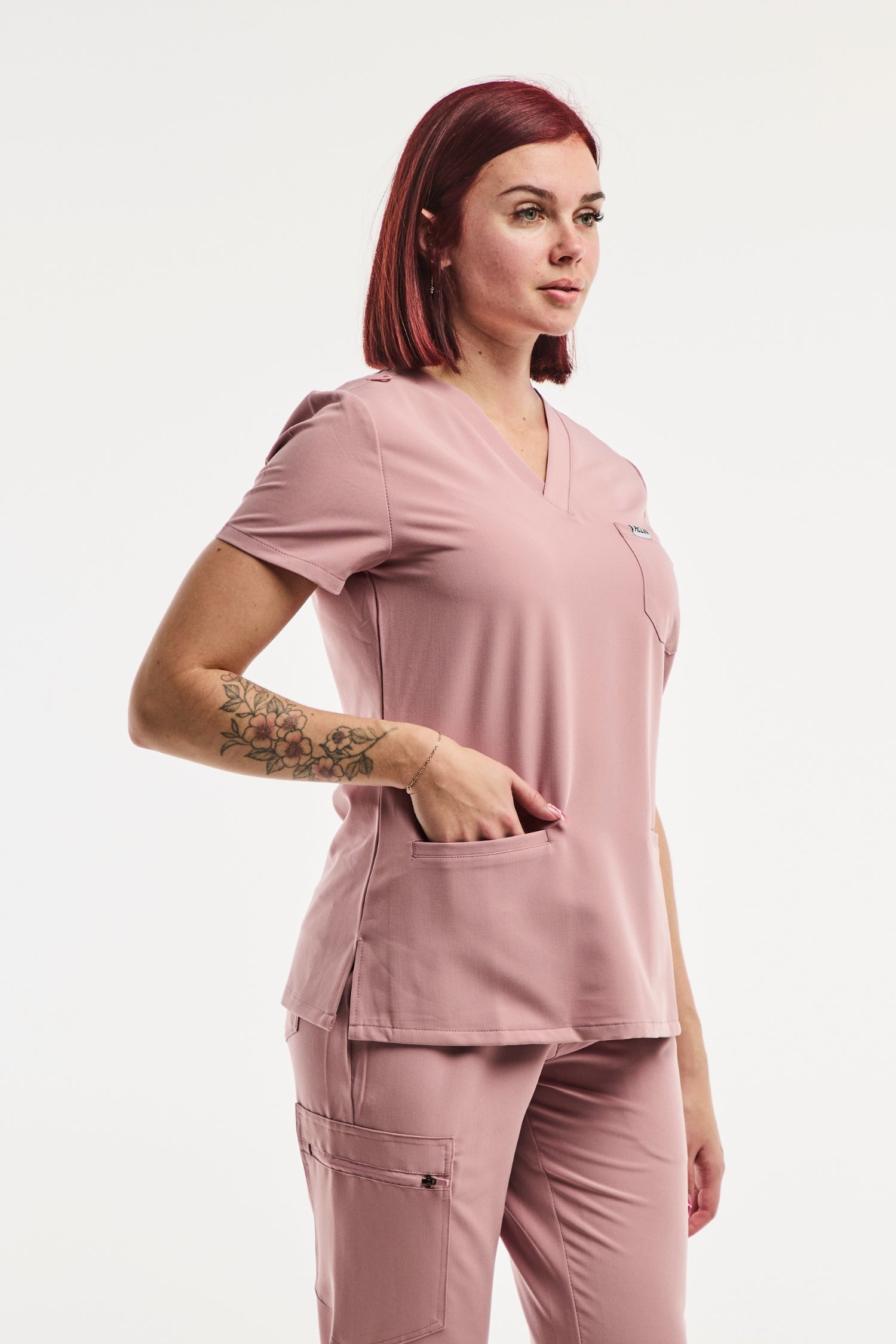 Tunique médicale femme Dusty Rose en tissu stretch pour un confort optimal