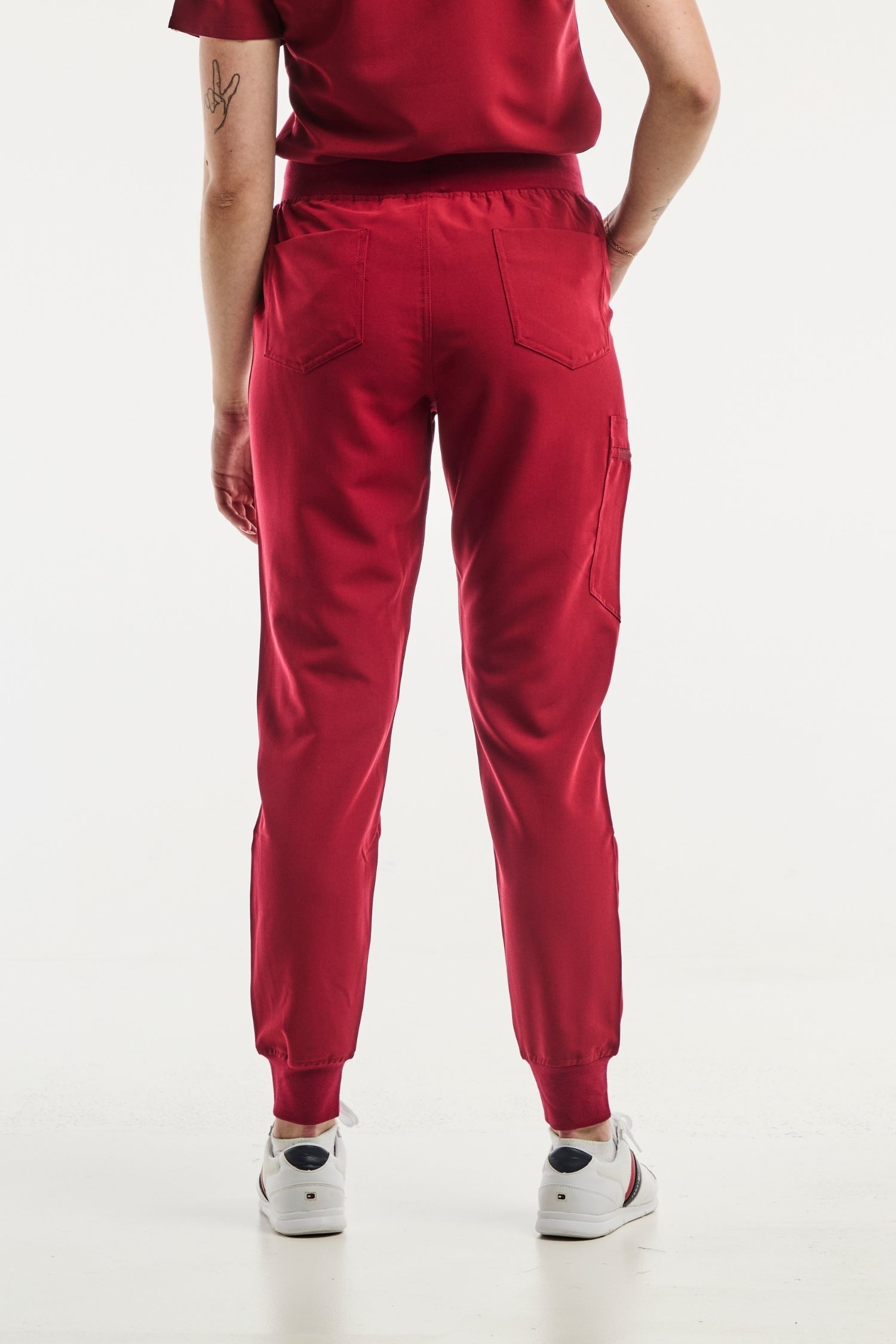 Pantalon médical femme rouge Paris en stretch 4 voies pour un confort optimal