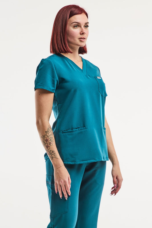 Tunique médicale femme Paris en teinte turquoise, idéale pour le confort au travail