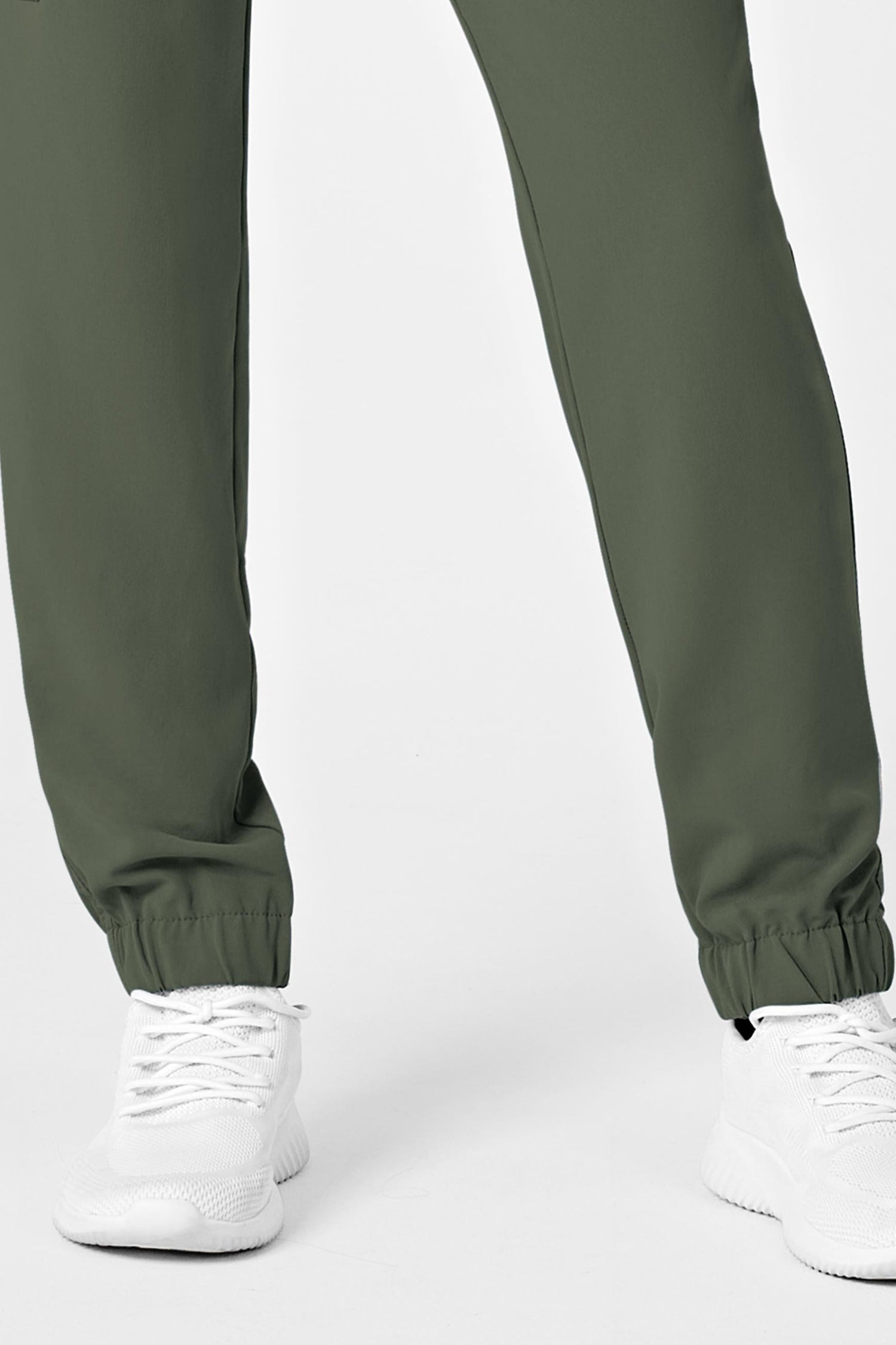 Pantalon médical femme vert olive, coupe moderne avec poches classiques et cargo