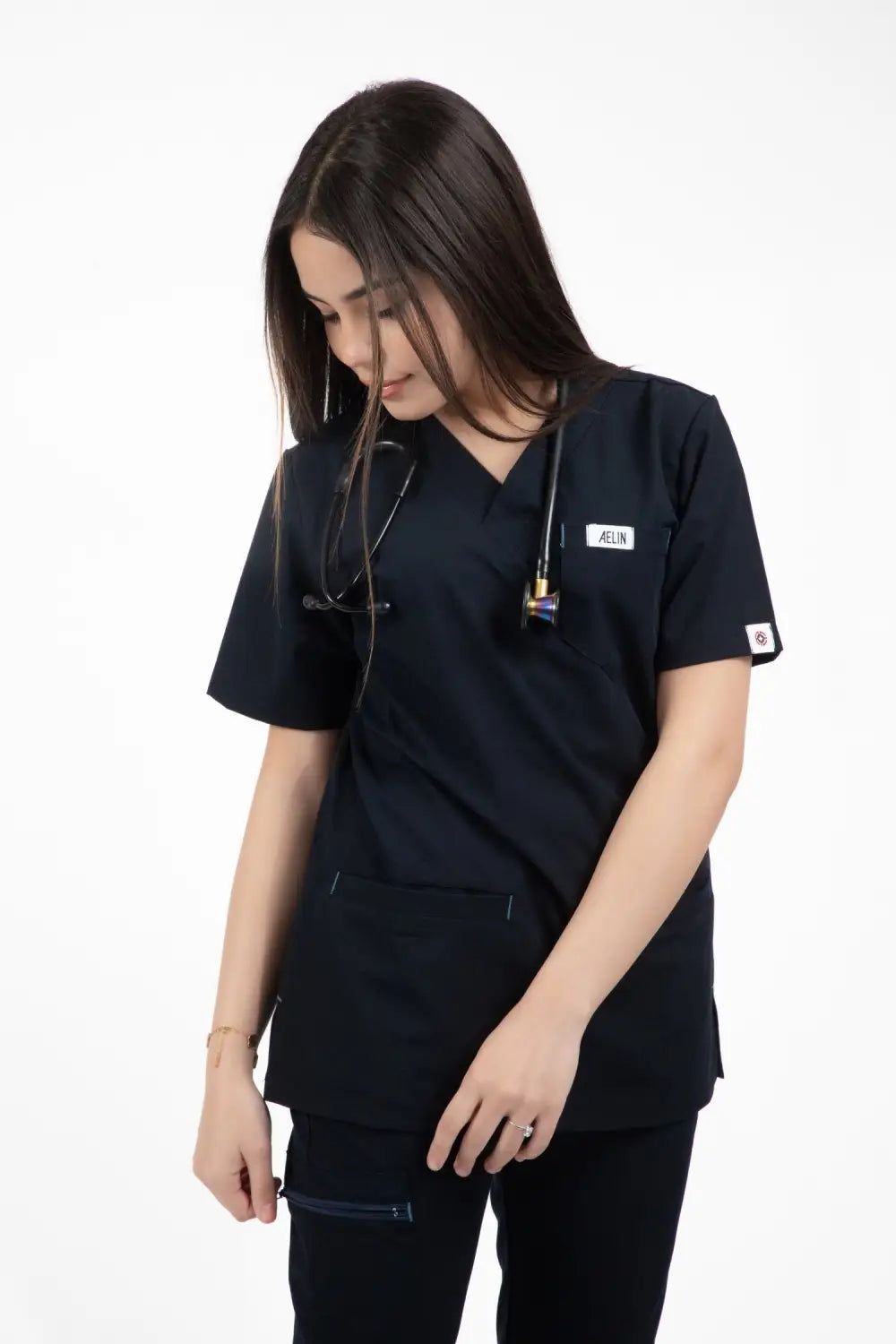 Pantalons de jogger bleu marine Slimfit pour uniforme médical assortis d’une blouse