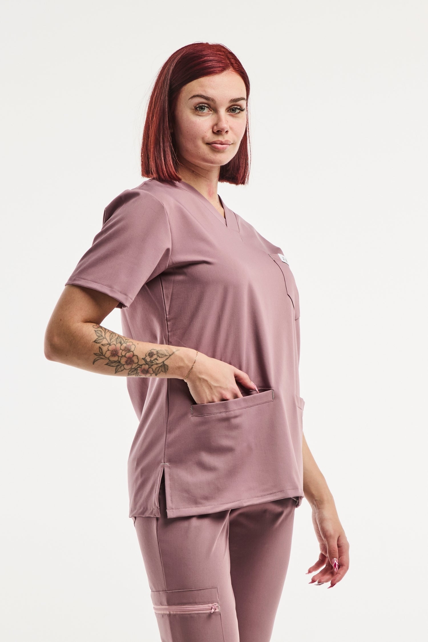 Uniforme médical Slimfit NEW en mauve, set de tenues médicales élégantes et confortables