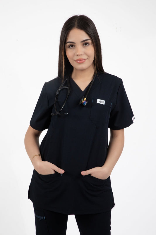 Femme en tunique médicale noire Slimfit NEW – Tenues médicales Bleue marine élégantes