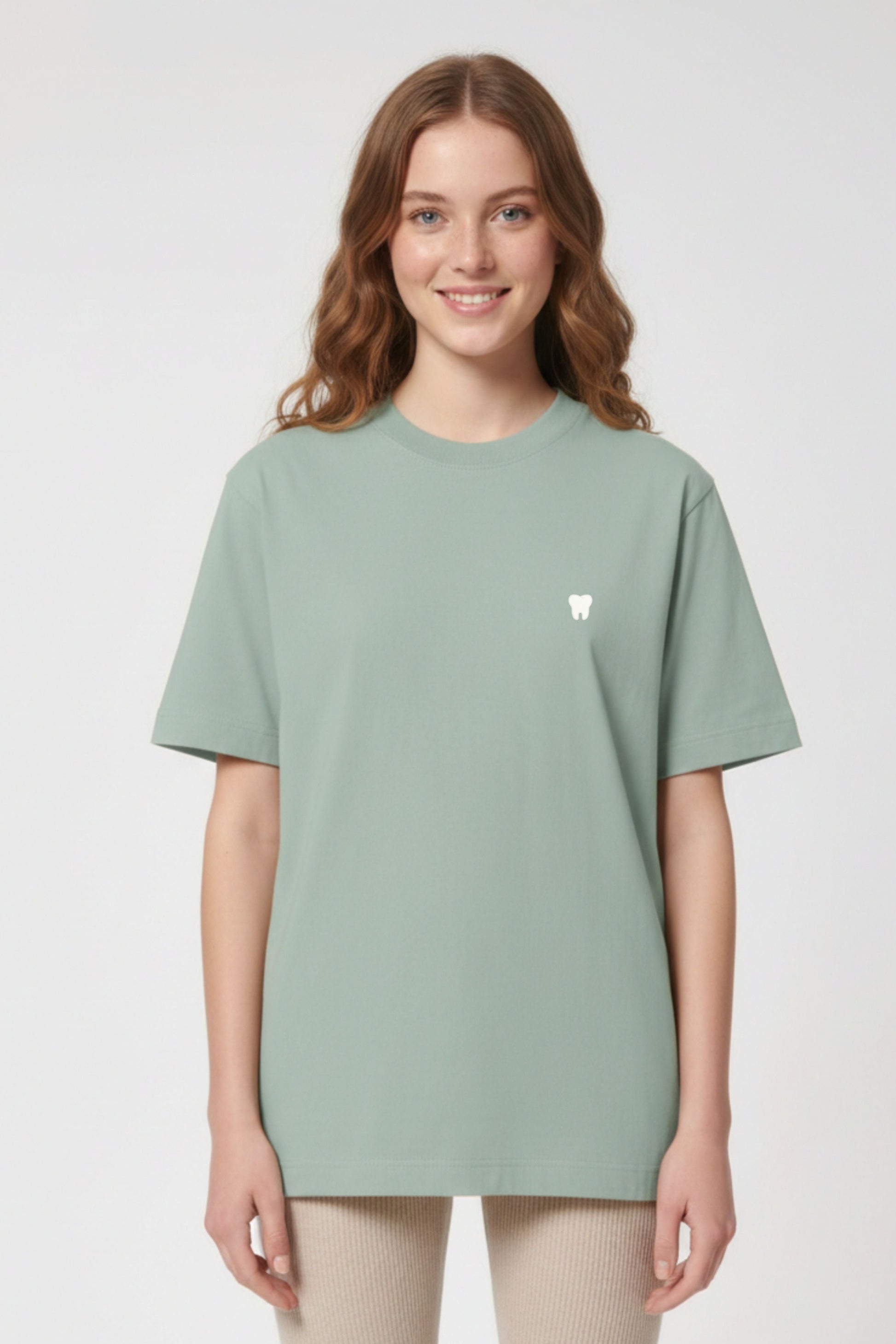 T-shirt premium Aelin Paris heavy coton unisexe motif dentaire vert sauge