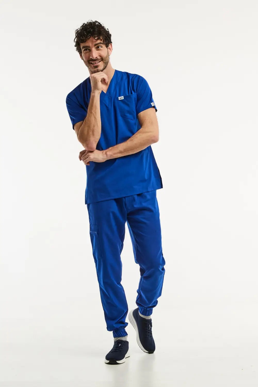 Uniforme médical bleu royal slimfit pour homme en tissu confortable et pratique