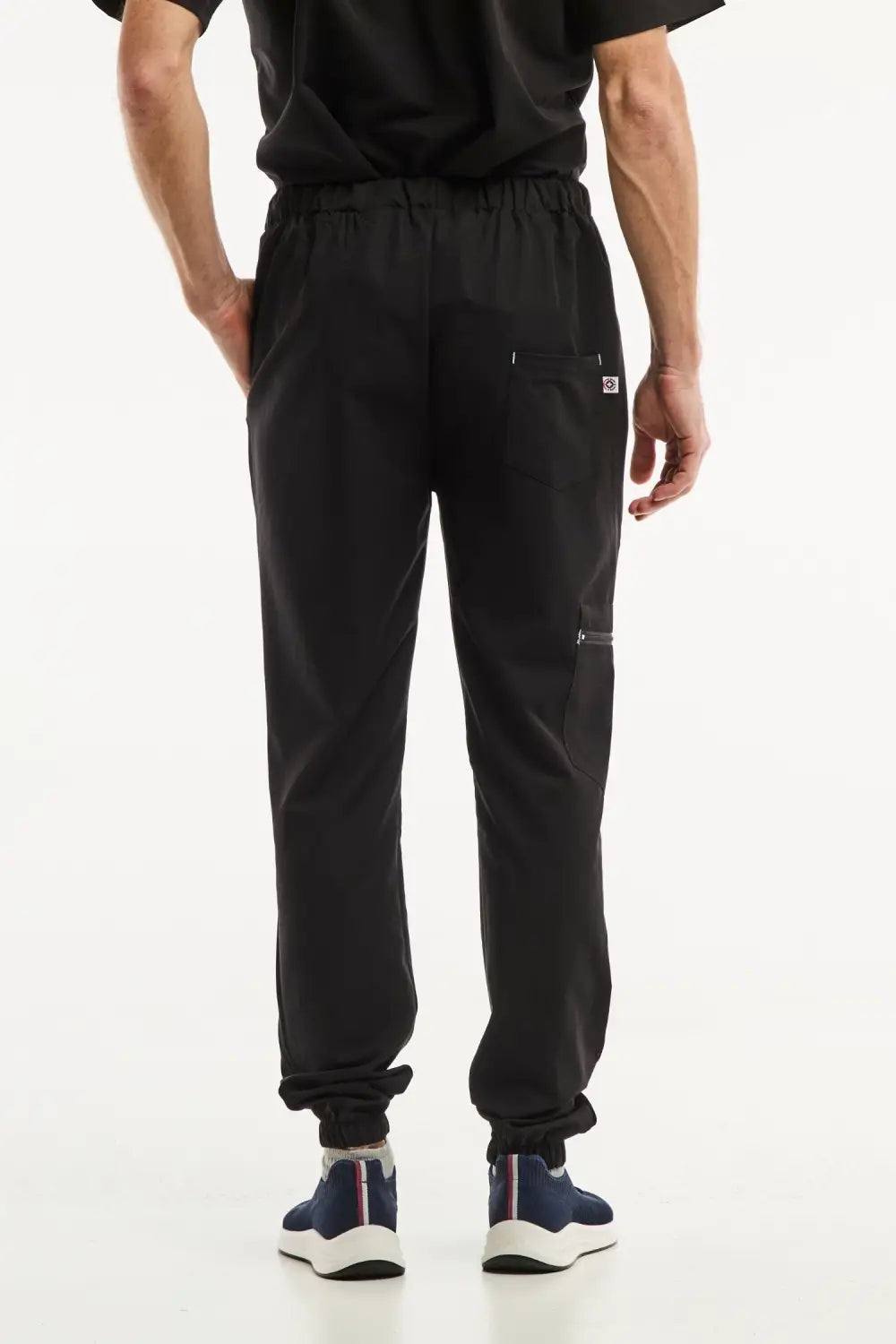 Pantalon de jogger noir Slimfit, partie d’un uniforme médical élégant pour homme