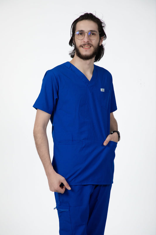 Homme en tunique médicale bleu royal Slimfit, uniformes hommes pour tenues médicales